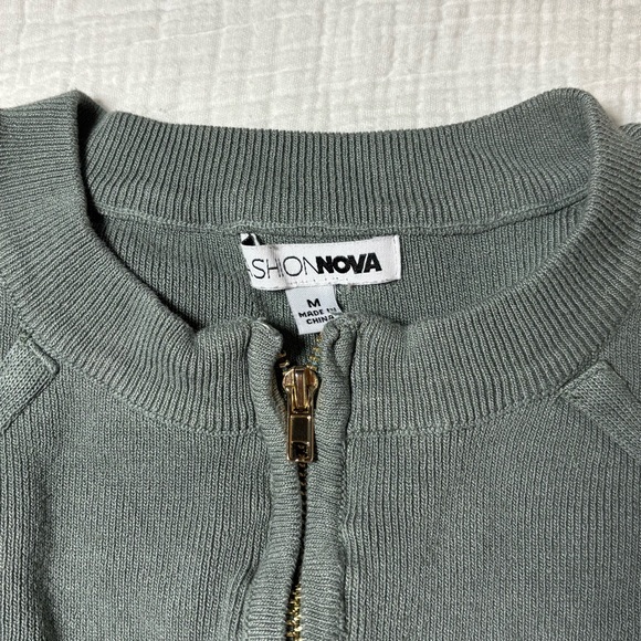 Fashion Nova Gray Long Sleeve Crop Top - Picture 3 of 3